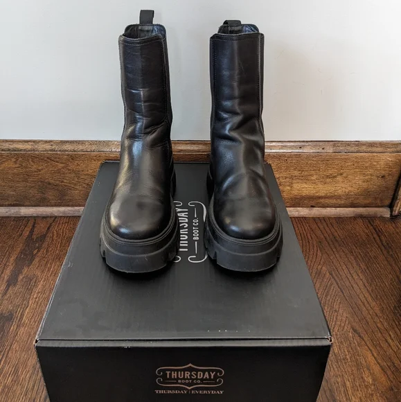 Thursday Boot Co. Reign Platform boots - Picture 3 of 7